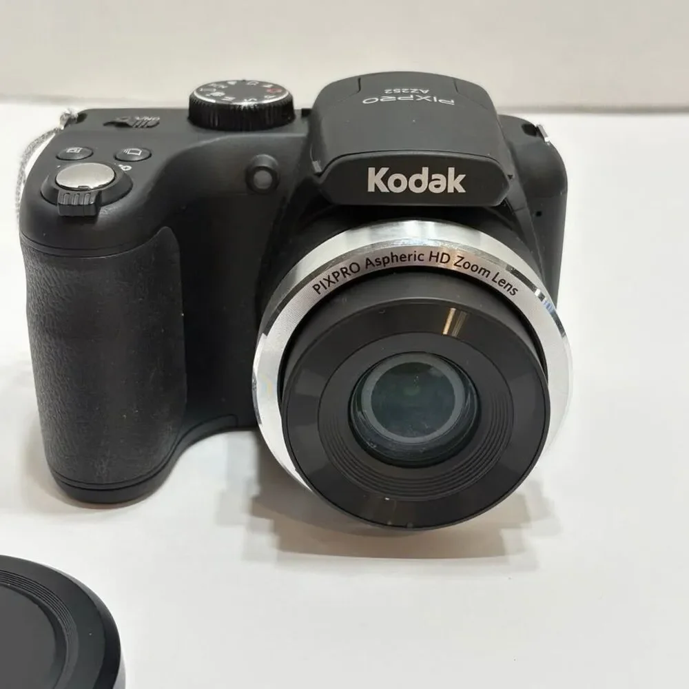 Kodak PIXPRO Az252 Point & Shoot Digital CAMERA 16mp 3